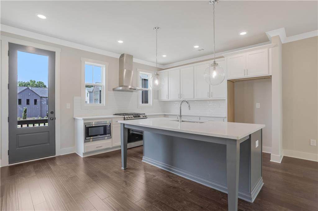 118 Railroad Avenue - Photo 1