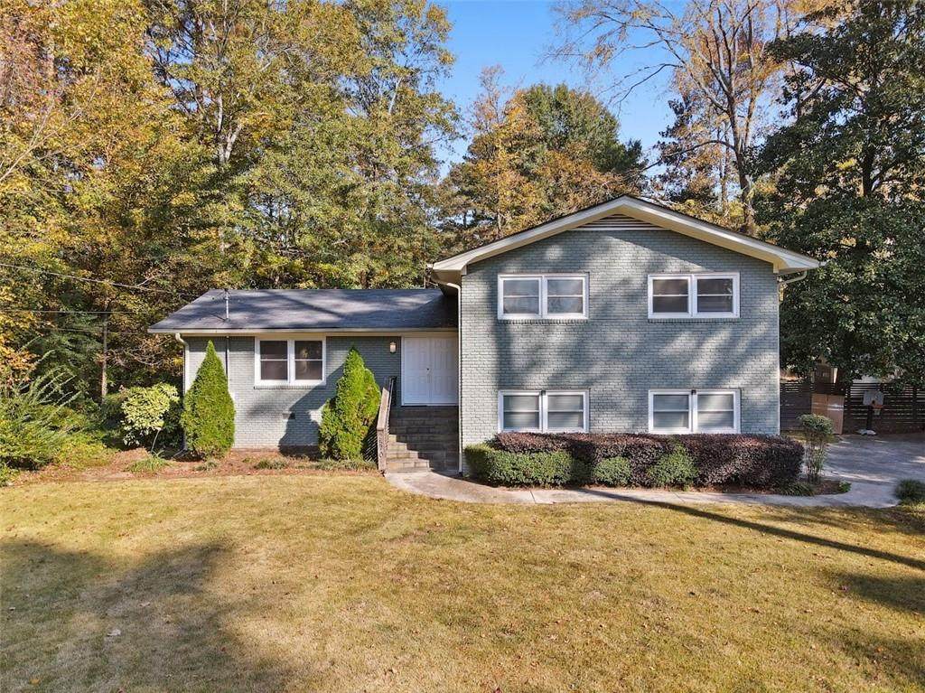 2570 Pangborn Circle - Photo 1