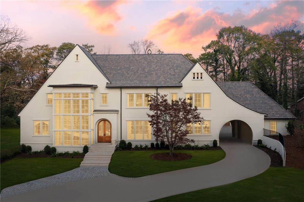 914 Buckingham Circle - Photo 1