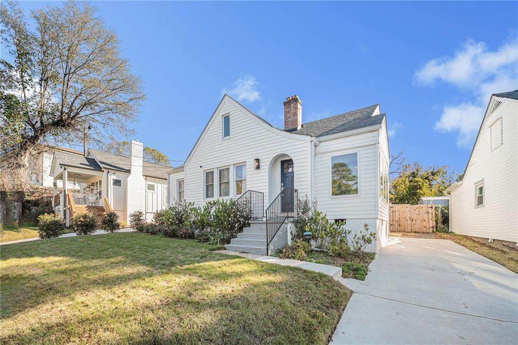 774 Avenida Street - Photo 1