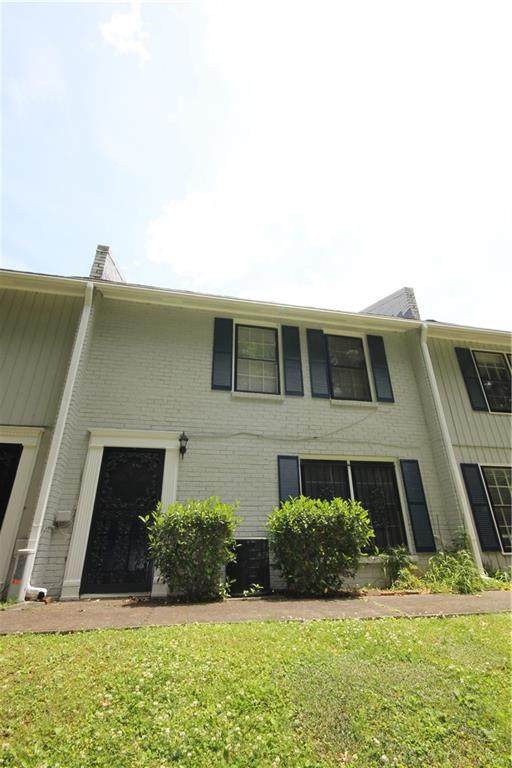 412 Sycamore Drive - Photo 1