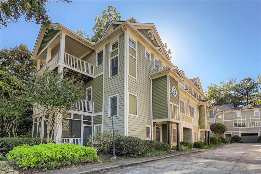 556 Moreland Avenue - Photo 1