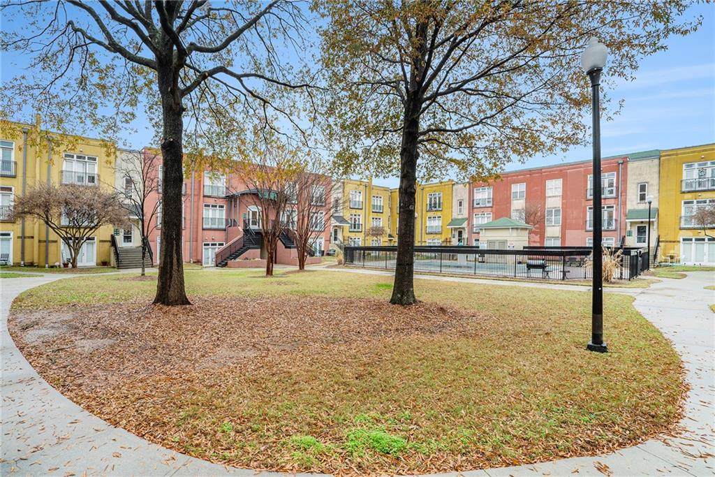 502 Pryor Street - Photo 1