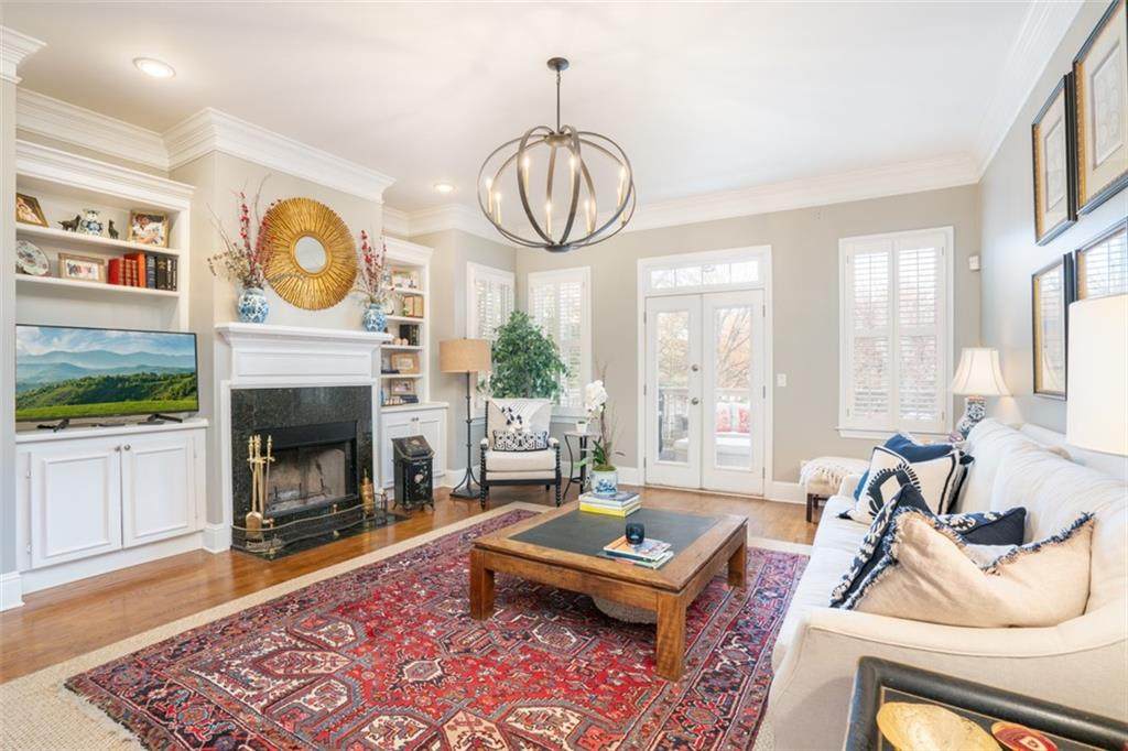 556 Moreland Avenue - Photo 1