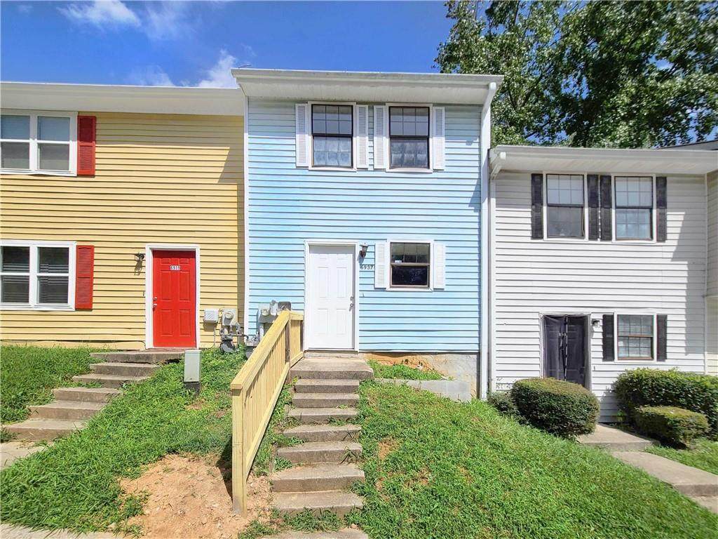 6937 Oakhill Circle - Photo 1