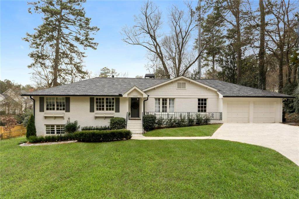 1566 Peachtree Battle Avenue - Photo 1