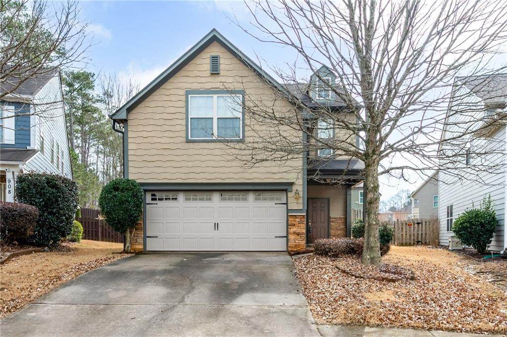 906 Silver Lake Drive - Photo 1