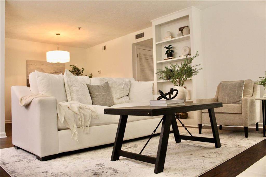 1502 Riverview Drive - Photo 1