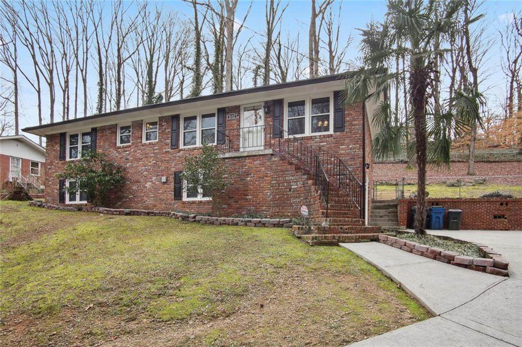 2612 Woodhaven Circle - Photo 1