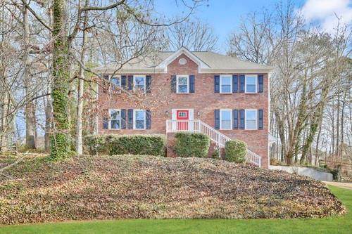 5020 Pine Creek Circle - Photo 1