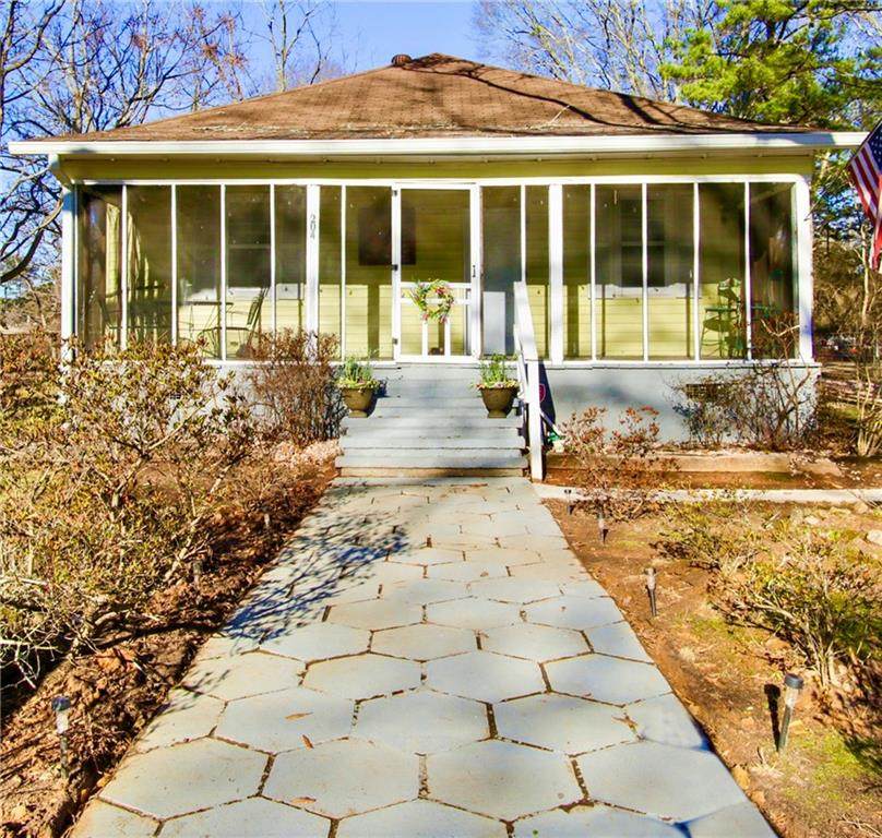 204 Morris Street - Photo 1