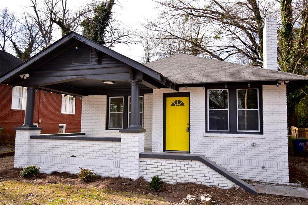 1429 Hartford Avenue - Photo 1