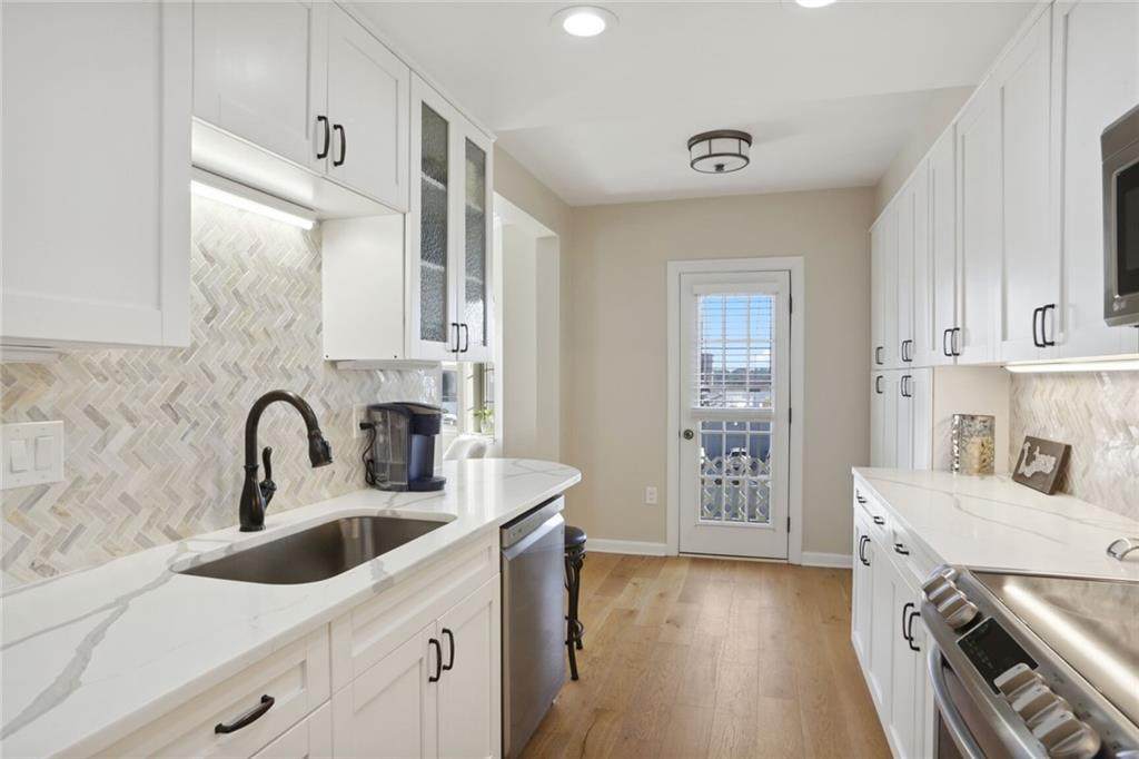 3435 Kingsboro Road - Photo 1