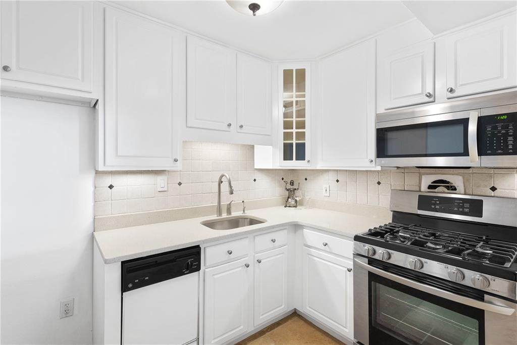 2965 Pharr Court South - Photo 1