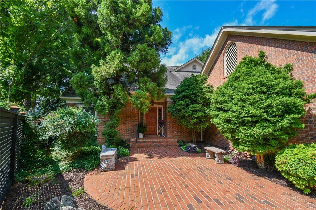 408 Forrest Lane - Photo 1