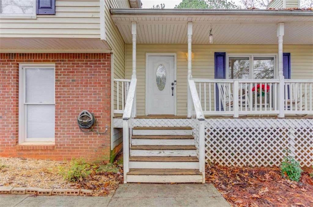 370 Charlyne Way - Photo 1