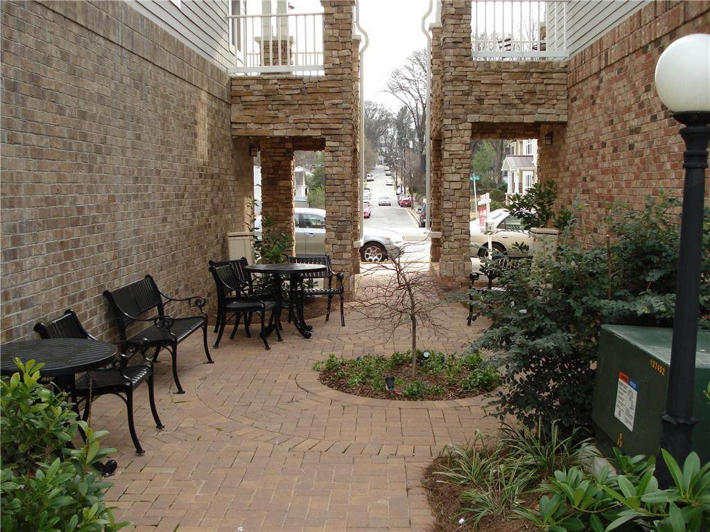 217 16th Street - Photo 1