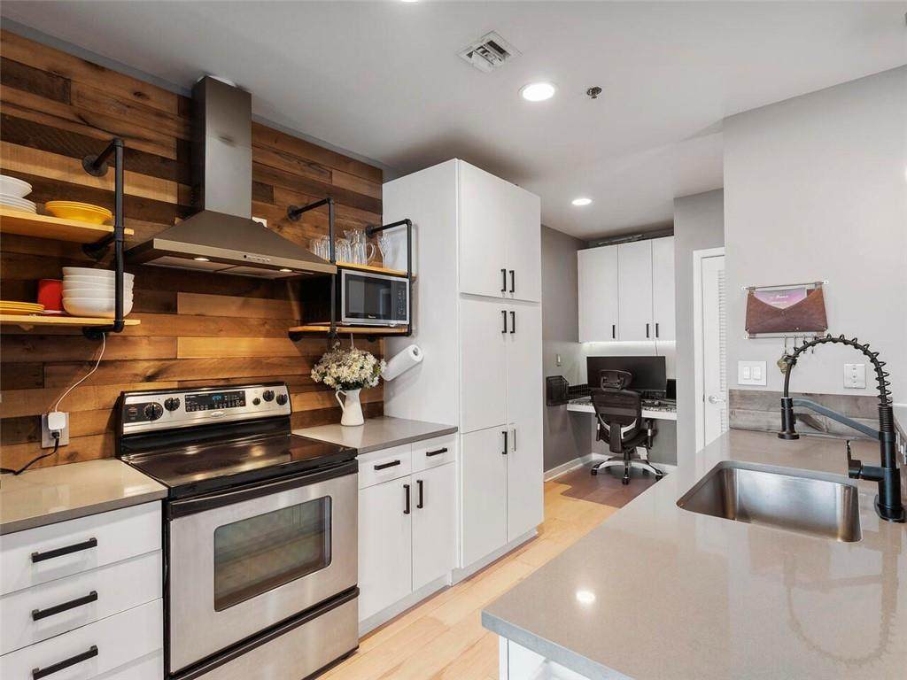 923 Peachtree Street - Photo 1