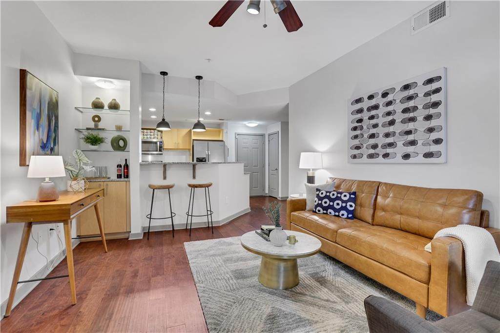 390 17th Street - Photo 1
