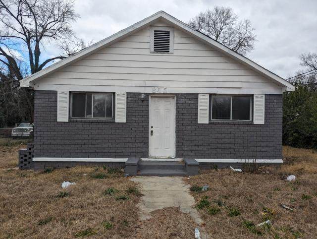 815 Newberg Avenue - Photo 1