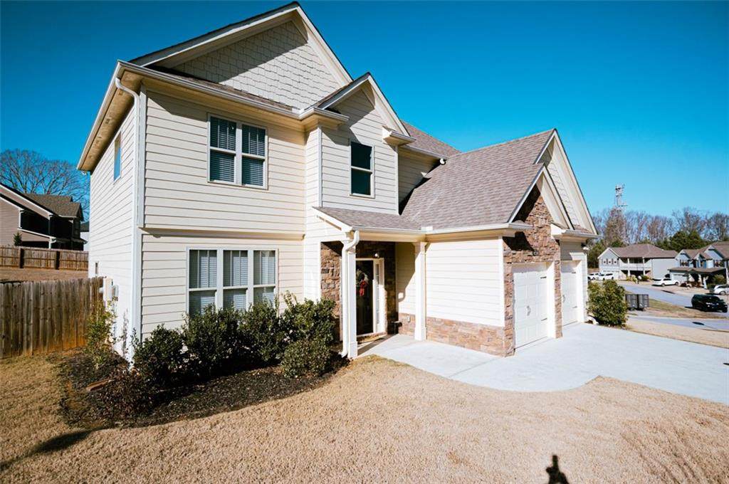 828 Holliman Circle - Photo 1