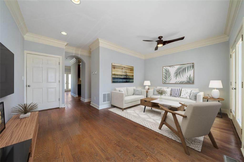 636 Irwin Street - Photo 1