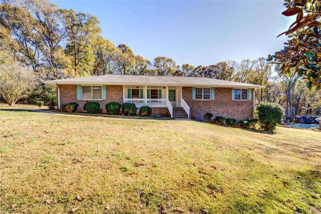 140 Kay Circle - Photo 1
