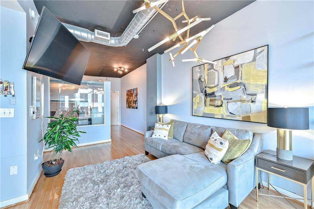 943 Peachtree Street - Photo 1