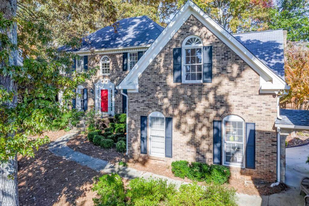 2985 Vinings Forest Way - Photo 1