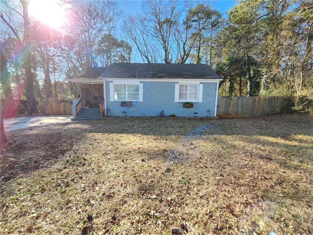1357 Peachcrest Road - Photo 1