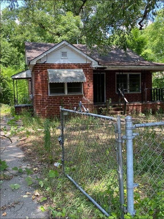 1028 Winston Road - Photo 1