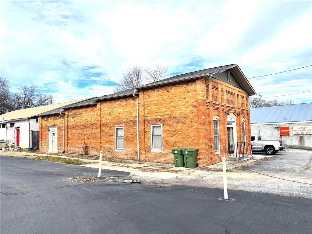1045 Bowersville St - Photo 1