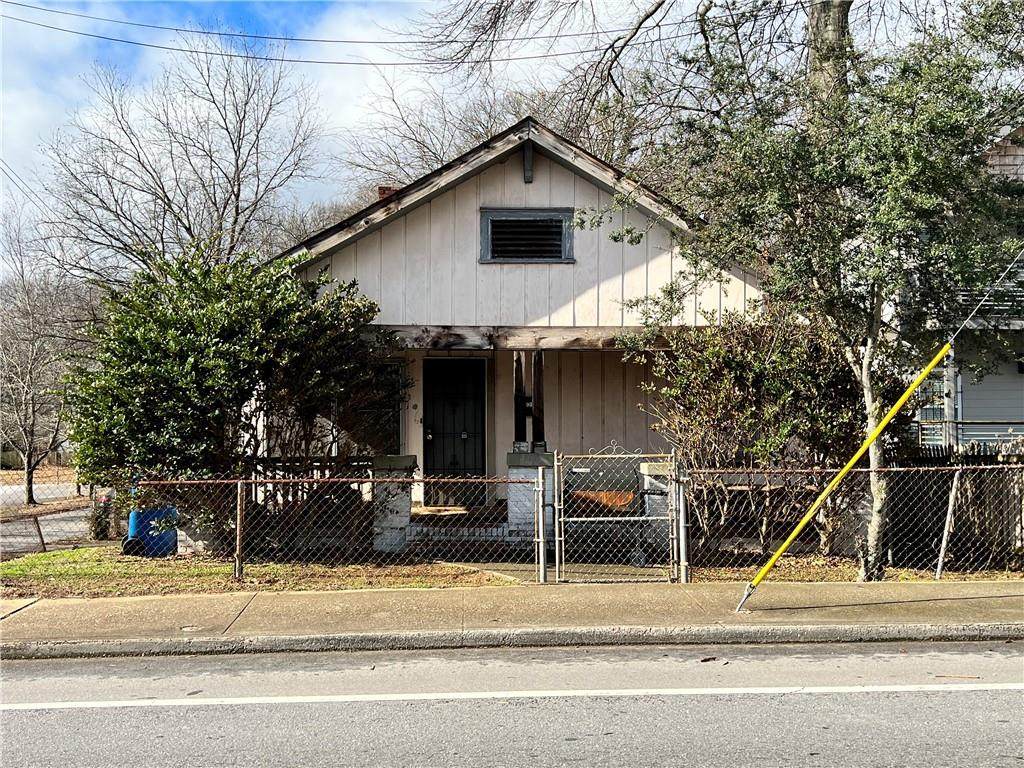 1521 Jonesboro Road - Photo 1