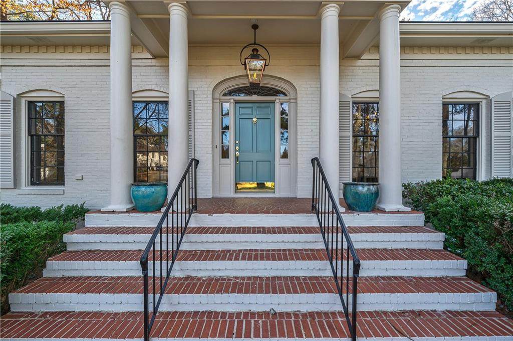 924 Peachtree Battle Avenue - Photo 1