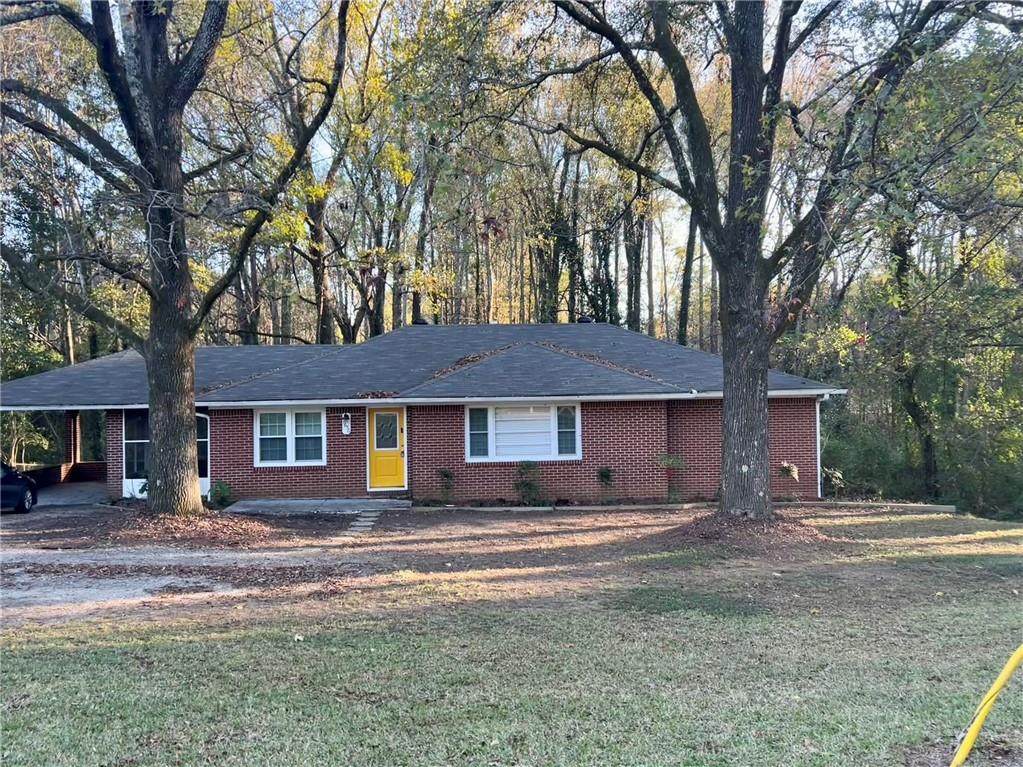 1656 W Poplar Street - Photo 1