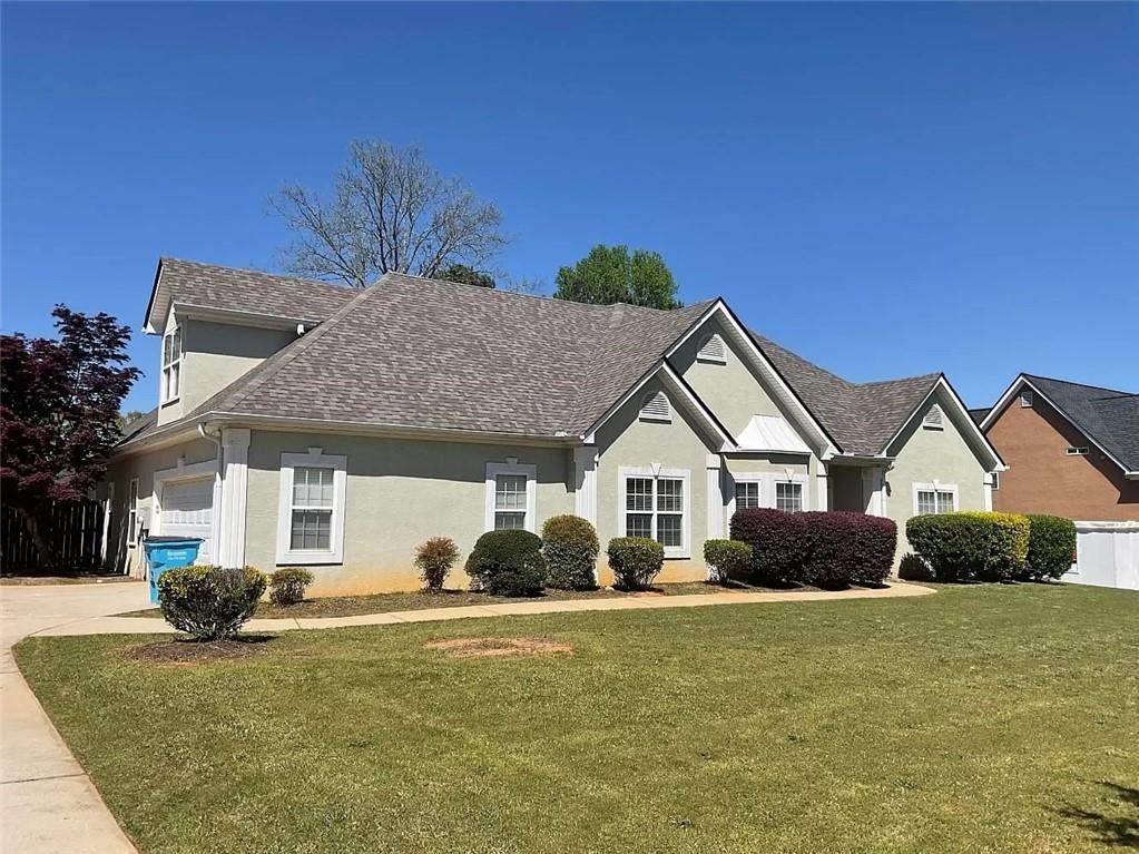 312 Glouchester Drive - Photo 1