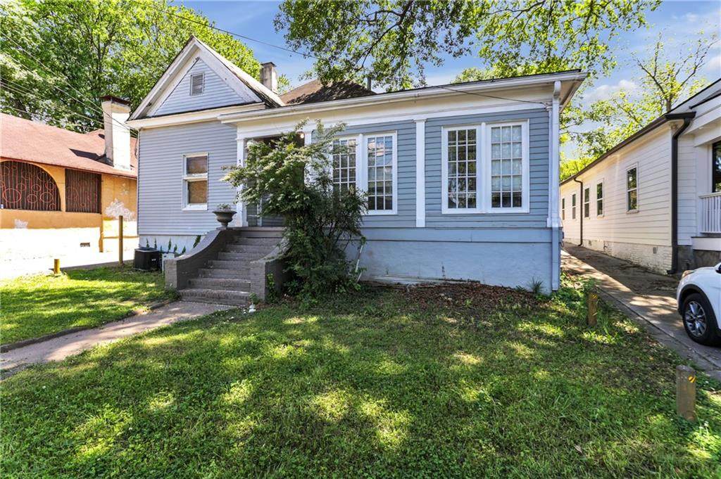 1039 Greenwood Avenue - Photo 1