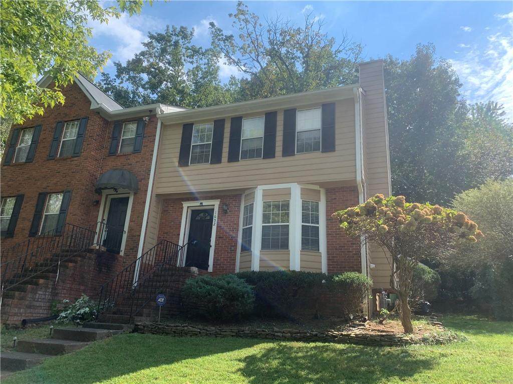1652 Grist Mill Drive - Photo 1