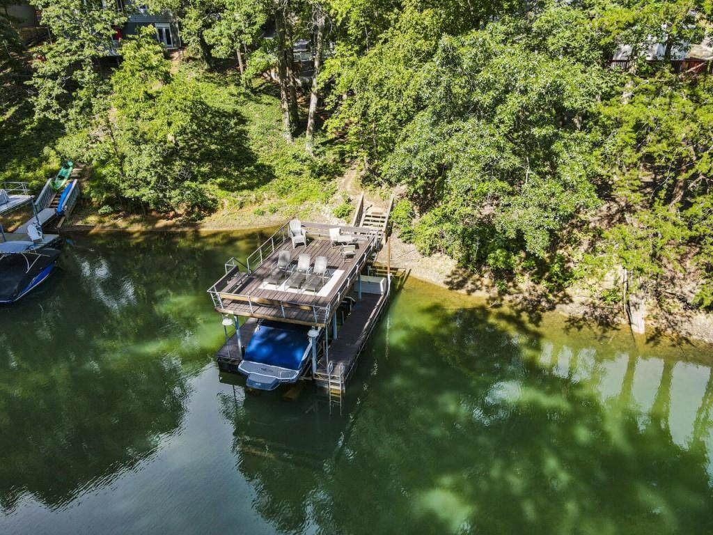 9000 Hawks Cove Road - Photo 1