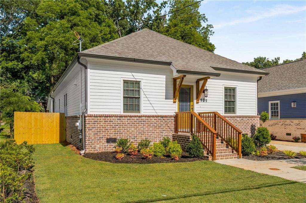 979 Oakland Drive - Photo 1