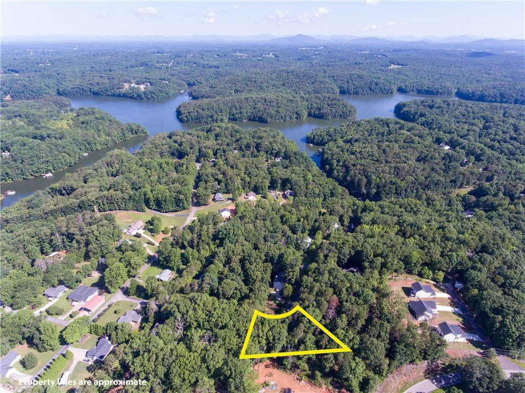3703 Lakeview Drive - Photo 1