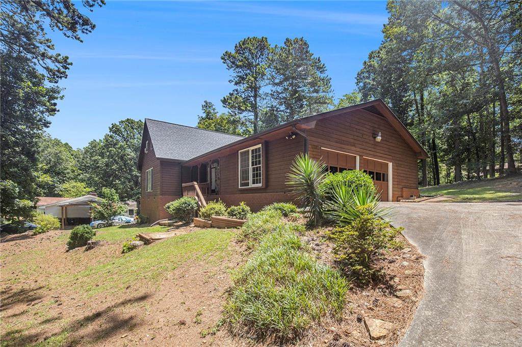 1911 Pueblo Drive - Photo 1