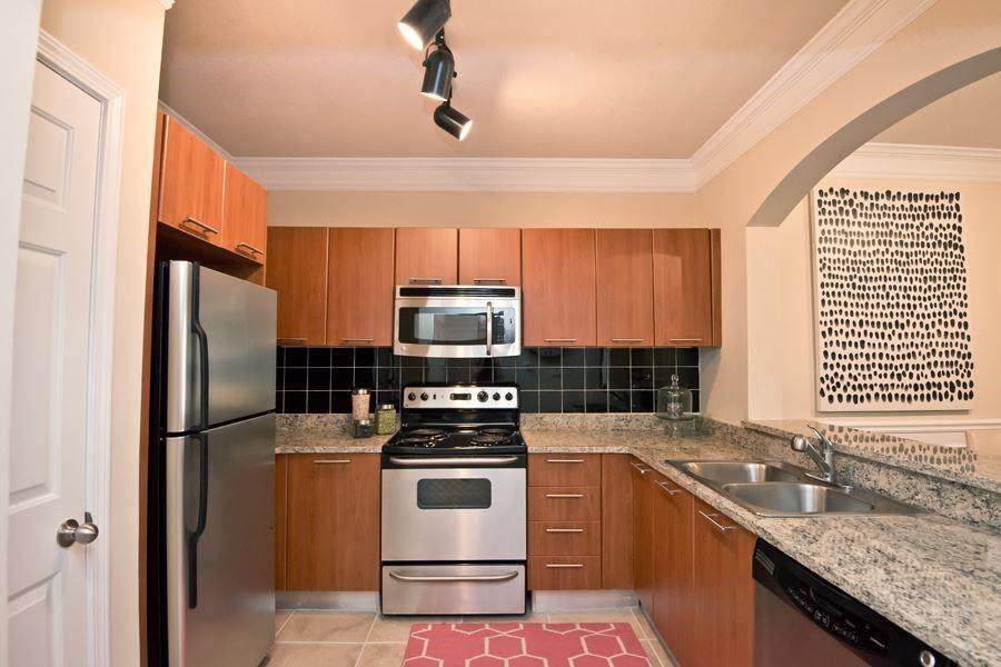 3315 Roswell Road - Photo 1