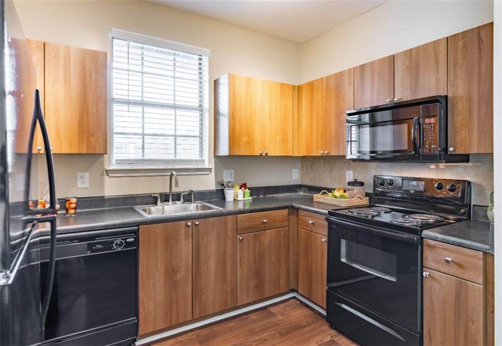 1600 Overlook Park Lane - Photo 1