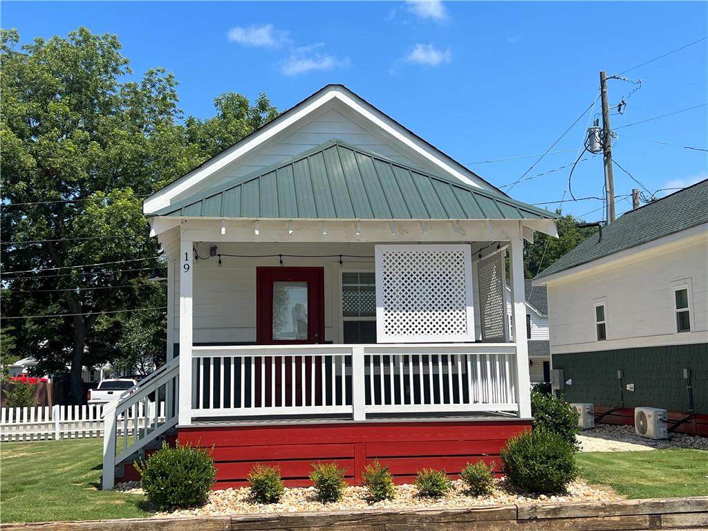 19 Myrtle Drive - Photo 1
