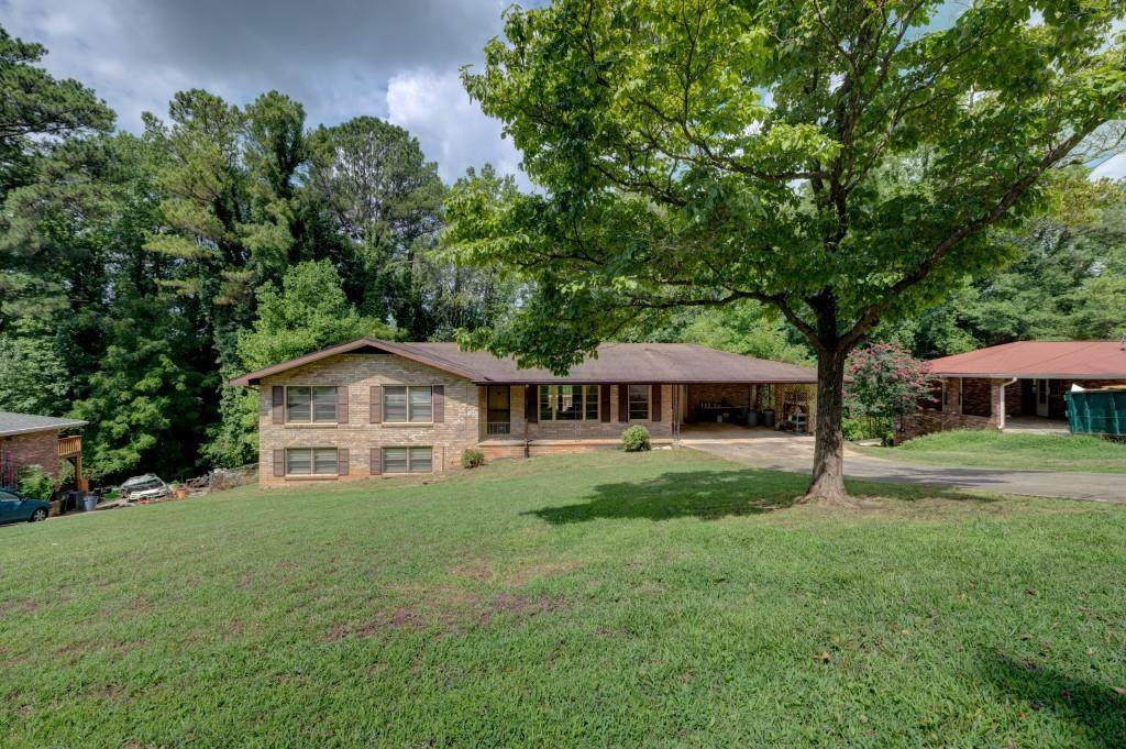 2544 Creekview Drive - Photo 1