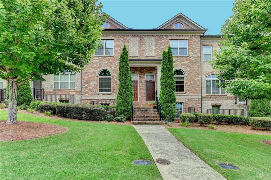 7425 Glisten Avenue - Photo 1