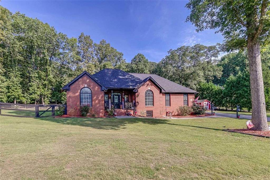 609 Huntington Trace - Photo 1