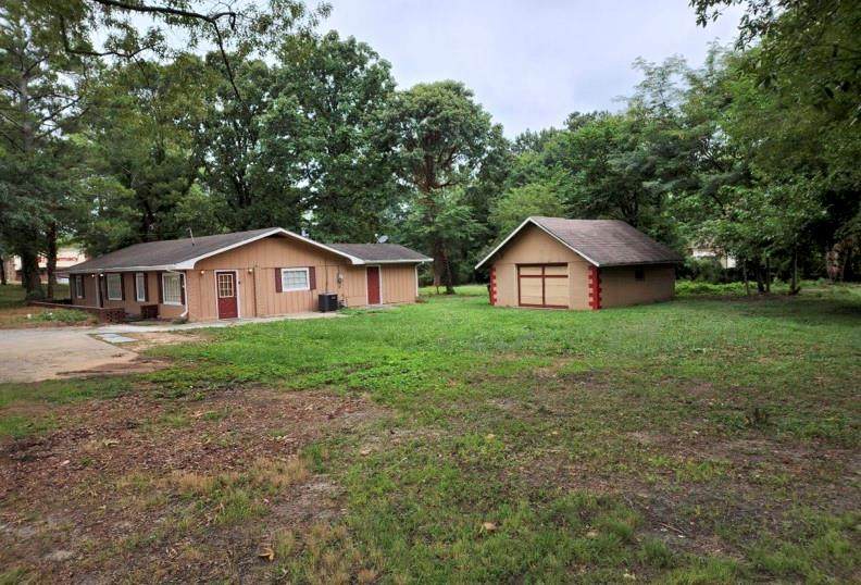 3061 Sandy Plains Road - Photo 1