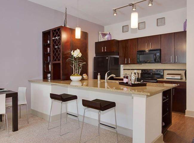 525 Glen Iris Drive - Photo 1